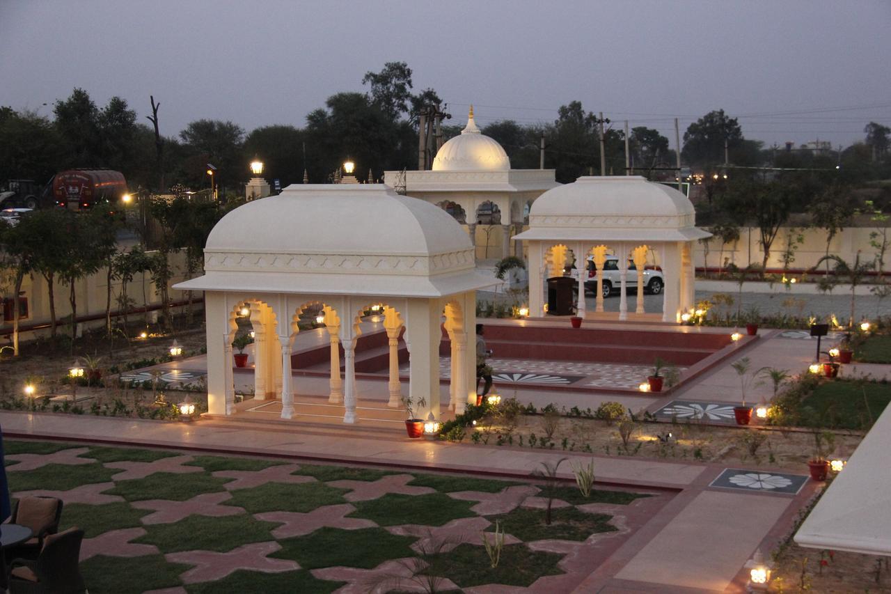 Laxmi Palace Dausa Exterior photo