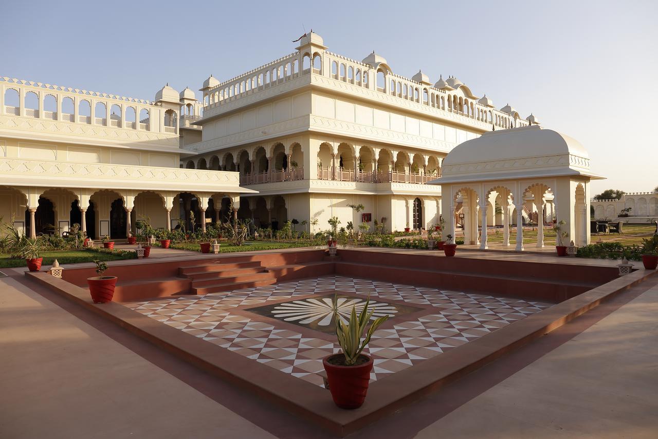 Laxmi Palace Dausa Exterior photo